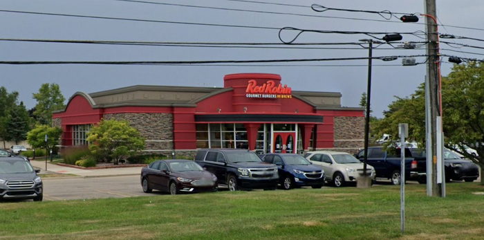 Bill Knapps - Livonia - 16995 S Laurel Park Dr (newer photo)